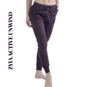 Zyia Active Unwind Plum Joggers